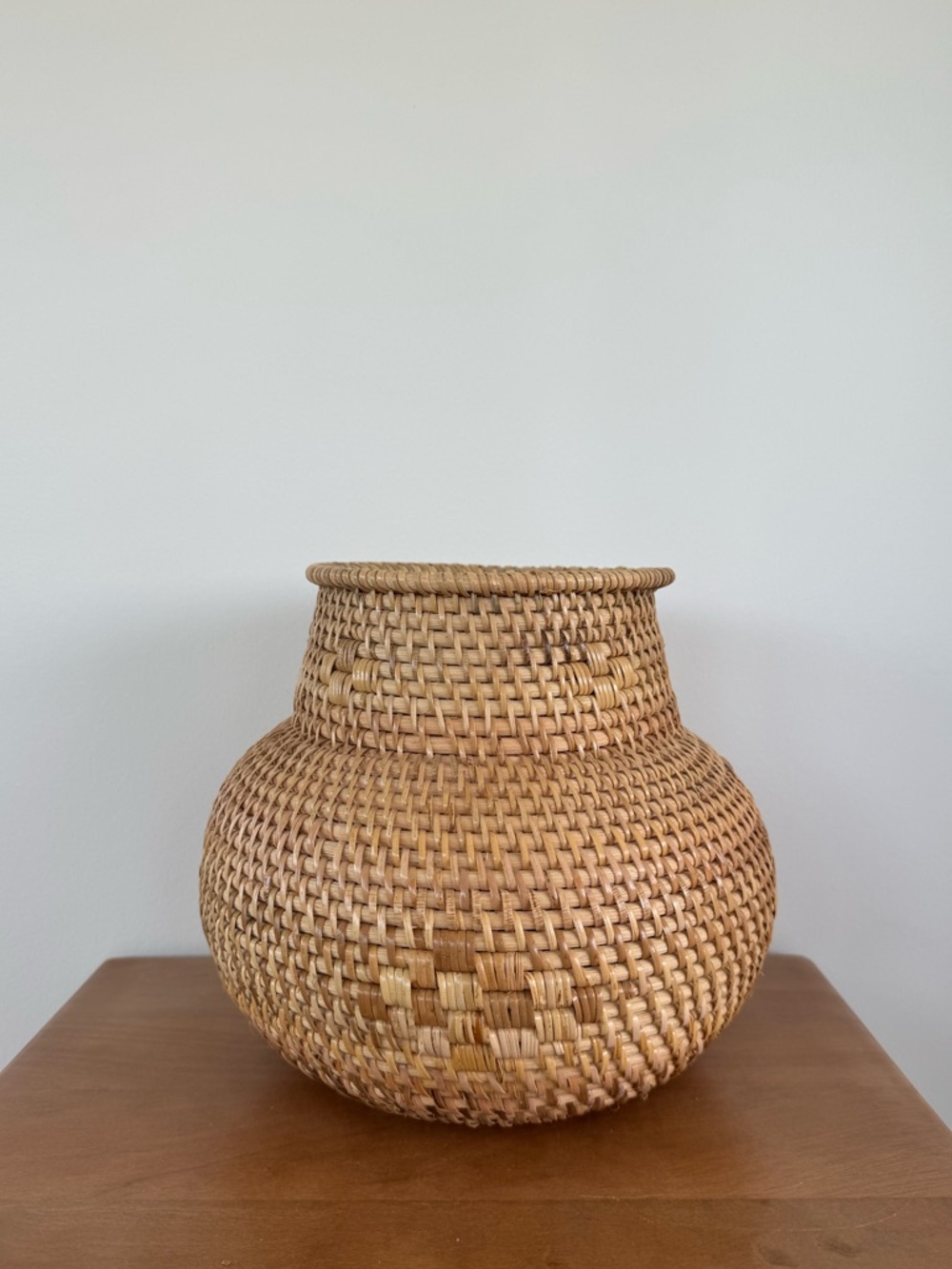Woven Rattan Vase - Picture 4 of 7